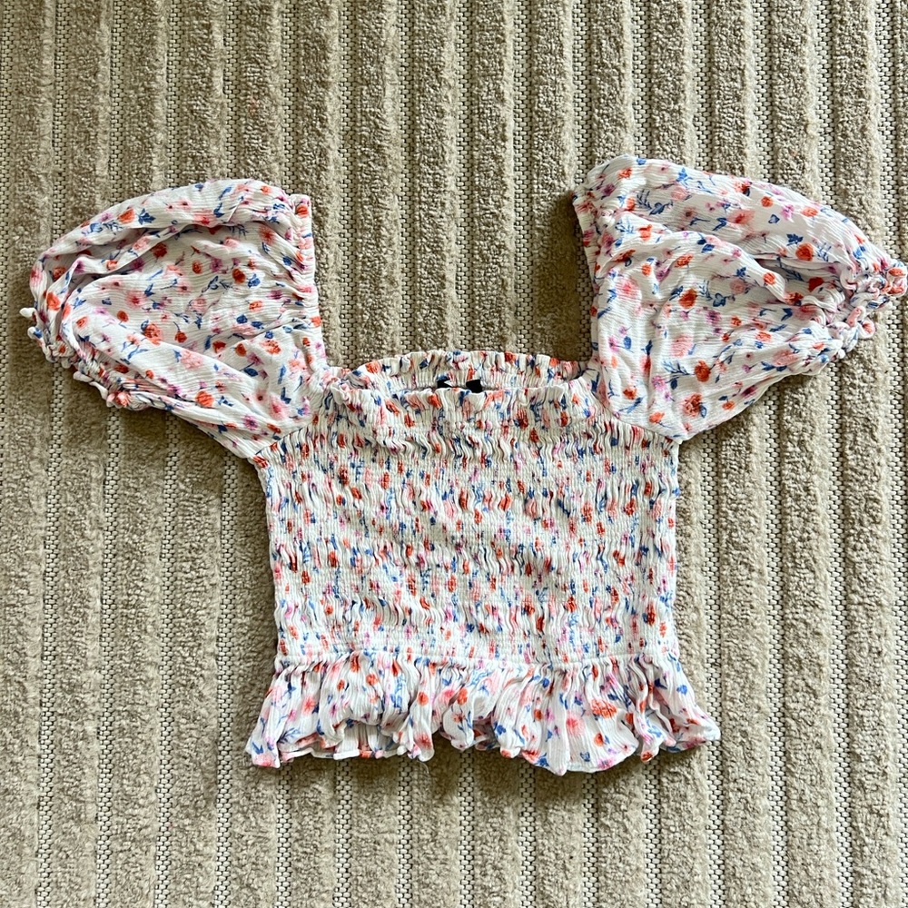 Forever 21 Floral Puff Sleeve Smocked Top